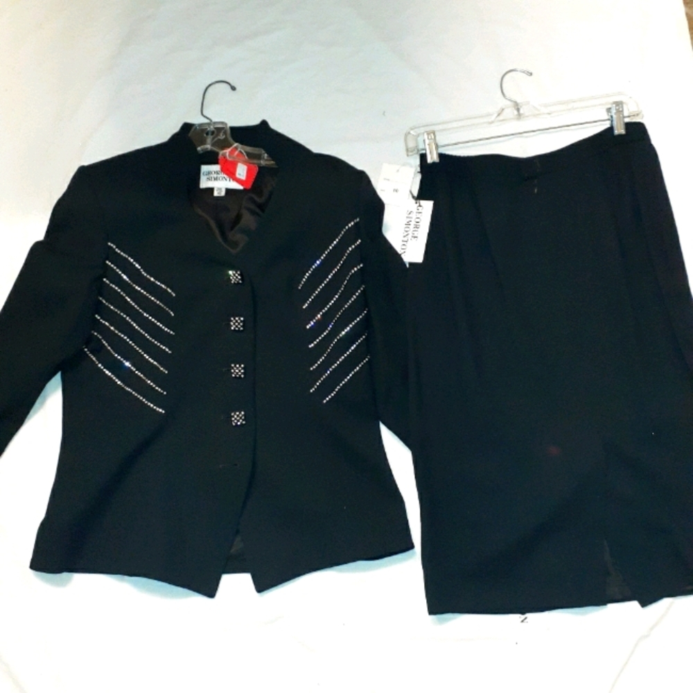 Long sleeve dress suit